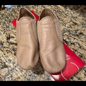 CAPEZIO JAZZ SHOES